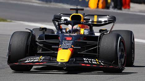 Red Bullin Max Verstappen ajoi voittoon formuloiden Kanadan GP:ssä