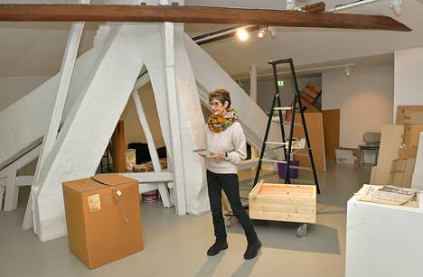 Sisustusarkkitehti Reine Leino pitää erityisesti taidemuseon yläkerran näyttelysalista, jonka alkuperäiset savuhormit ovat itsessään kuin veistos. 