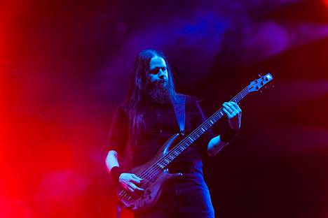 Jukka Koskinen soitti huhtikuussa Nightwishin maailmankiertueen avauskeikalla Tampereella.