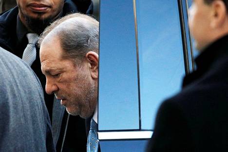 Harvey Weinstein saapui aiempien syytteidensä käsittelyyn New Yorkissa helmikuussa 2020. 