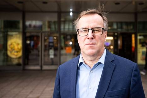 Pirkanmaan osuuskaupan toimitusjohtaja Timo Mäki-Ullakko sanoo, että on miettinyt uranvaihtoa jo jonkin aikaa. 