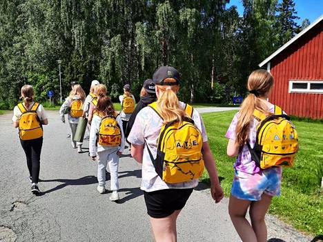 Valkeakosken nuorisopalveluiden molemmat lasten kesäleirit täyttyivät alkukesästä eli leirielämyksistä nauttimaan pääsi yhteensä 80 osallistujaa.