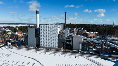 Tampereen kaupunki saa sähkölaitoksen yli 40 miljoonan euron tuloksesta osinkoina lähes puolet. Naistenlahden uuden voimalaitoksen myötä turpeesta on määrä luopua kokonaan, mutta epävarmuutta on ilmassa.
