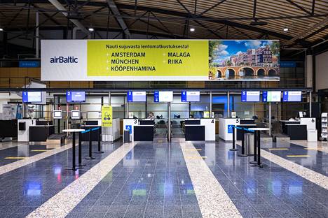 Tampere-Pirkkalan lentoasemalta pääsee suoraan moniin lomakohteisiin, mutta hiihtoloman pakettimatkoja voi olla hankala enää löytää.