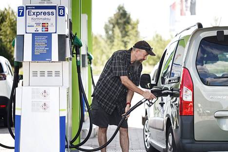 Dieselin pumppuhinta tuskin laskee, vaikka hallitus pyrkii siihen, arvioi Energiavirasto. 