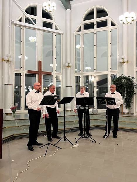 Teehetki-hyväntekeväisyyskonsertissa esiintyivät muun muassa Kvartetti Aristomarkut. 