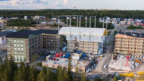 Vuores on yksi Tampereen viidestä kaupunginosasta, joista voi nyt hakea rivi- ja kerrostalotontteja. Elokuussa 2021 Vuoreksessa rakennettiin kuuden puukerrostalon aluetta eli Kuusikkoa.