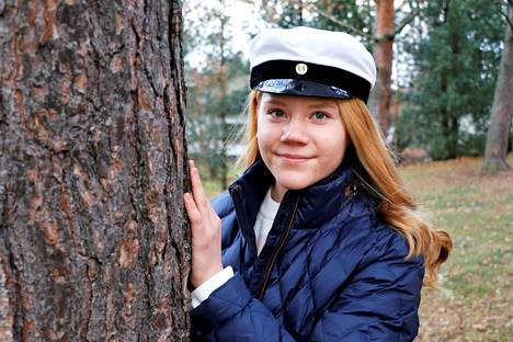 Oona Miettinen juhlii valkolakkiaan joulukuun alussa yhdessä lähimpien sukulaistensa kanssa. Sen jälkeen hän palaa taas Rovaniemelle opiskelemaan, mutta lupaa tulla jouluksi kotiin.