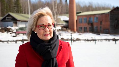 Kuhmoisten kunnanjohtaja Anne Heusala valittiin Mänttä-Vilppulan kaupunginjohtajaksi maanantaina.