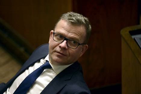 Kokoomuksen puheenjohtaja Petteri Orpo eduskunnan suullisella kyselytunnilla 10. marraskuuta.