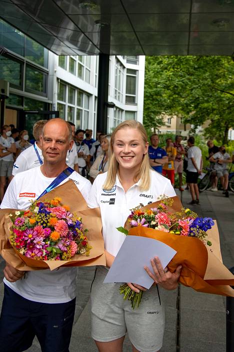 Jarno Koivunen ja Wilma Murto saivat isot kukkapuskat.
