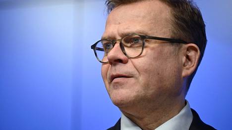 Pääministeri Petteri Orpo (kok.) sanoo pitävänsä perussuomalaisten esitystä kansanedustaja Timo Vornasen (ps.) erottamisesta oikeana ratkaisuna.
