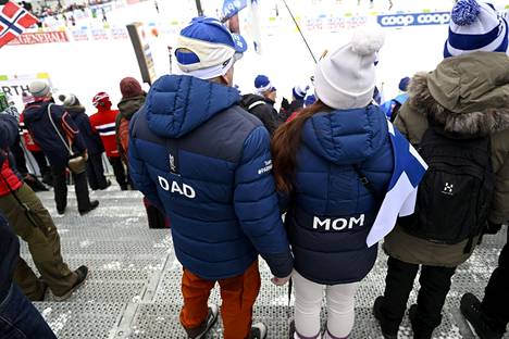 Pärmäkosken vanhemmat Ari ja Kirsi Lähteenmäki saapuivat MM-kisoihin toiselle kisaviikolle.