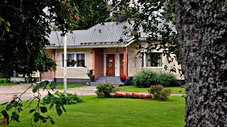 Ukrainalaiset opiskelevat suomen kieltä Honkajoen seurakuntatalon tiloissa. Aikuisten kieliopinnot alkavat Kankaanpään ukrainalaisille lähiaikoina myös Sataedun ja Petäjä-opiston ylläpitäminä.