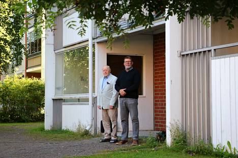 Kari Marttinen ja Seppo Hakamäki kertoivat Janakkalan Kotien uudisrakennushankkeesta.