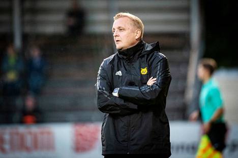 Jarkko Wiss valmensi Ilveksen miesten edustusjoukkuetta vuosina 2016–2021.