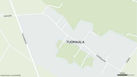 Tuomaala sijaitsee Kokemäellä valtatie 2:n eteläpuolella, ja asutus on kylässä melko tiivistä.