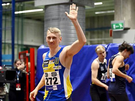 Samuli Samuelsson juoksi 60 metrin Suomen mestariksi kauden kotimaisella kärkiajalla 6,65 sekuntia.