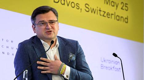Ukrainan ulkoministeri Dmytro Kuleba puhui Davosin talousfoorumissa keskiviikkona.