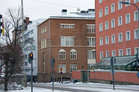 Katso historialliset kuvat: yli sata vuotta sitten Tampereen ytimeen nousi  kaunis rakennus, jonka ulkonäkö muuttui myöhemmin täysin - Hyvä elämä -  Aamulehti