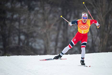 Norjan Simen Hegstad Krüger hiihti myös Etelä-Koreassa järjestetyissä vuoden 2018 talviolympialaisissa. Holmenkollenilla hän luisteli maailmancupin 50 kilometrin voittoon.