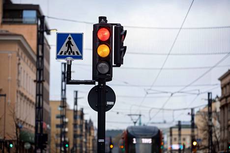 Aamulehti teki viimeksi marraskuussa 2021 seikkaperäisen artikkelin siitä, miten Tampereen liikennevalot toimivat. 