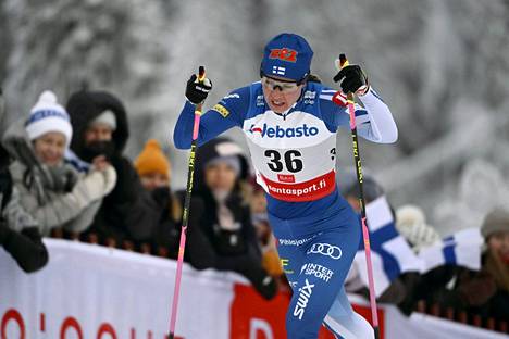 Kerttu Niskanen avasi Tour de ski -urakkansa komeasti. Niskanen kuvattiin Kuusamossa 26. marraskuuta.