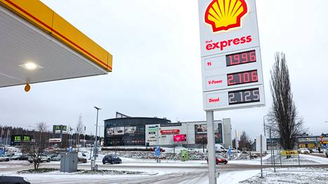 Tämän verran bensiini ja diesel maksoivat Lielahden Shellillä perjantaina 25. marraskuuta.