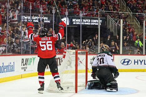 Erik Haula sai syöttöpisteen illan ottelussa, kun New Jersey Devils vei kotikaukalossaan voiton Arizona Coyotesista. 