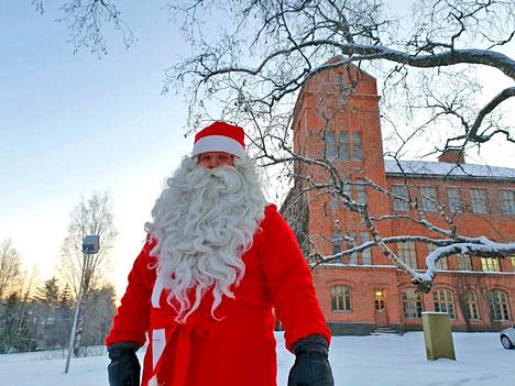 Joulutunnelmaa voi hakea Walleniuksen Wapriikin järjestämiltä joulumarkkinoilta Juupajoen Korkeakoskella.