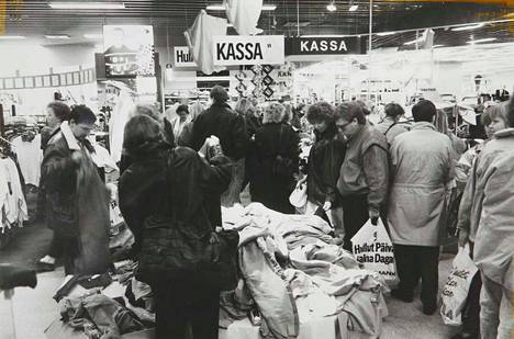Stockmannin Tampereen tavaratalo avattiin huhtikuussa 1957 - Tampere -  Aamulehti