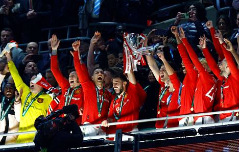 Manchester United juhli Englannin Liigacupin mestaruutta Wembleyllä.