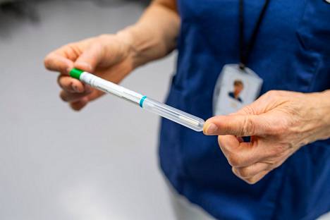 Koko Suomesta THL raportoi yli 10 000 uutta koronavirustartuntaa perjantaina. 