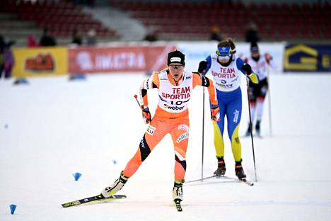 Josefiina Böök nähdään ladulla tulevana viikonloppuna hiihdettävissä nuorten SM-kilpailuissa. 