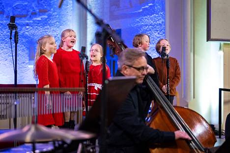 Konsertissa esiintyivät myös Anastasian lapsinäyttelijät Aada Dahlgren, Venla Dahlgren, Viola Käki, Eino Salonen ja Pontus Mäenpää. 