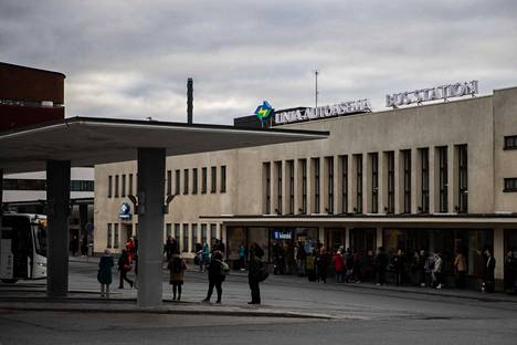 Matkahuolto on perinteisesti toiminut Tampereen linja-autoasemalla. Kesäkuun jälkeen asemalla ei enää pysty lähettämään eikä noutamaan paketteja eikä ostamaan bussilippuja.