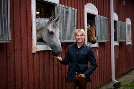 Korumies Arvi Martikainen on nuori yrittäjä ja SM-tason kenttäratsastaja  junioreissa - Ihmiset - Aamulehti