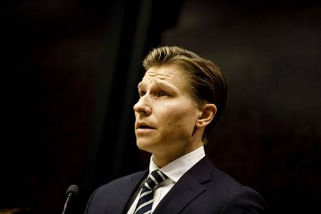 Kokoomuksen kansanedustaja ja perustuslakivaliokunnan varapuheenjohtaja Antti Häkkänen on vaatinut sote-uudistuksen perustuslainmukaisuuden selvittämistä.