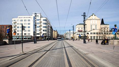 Pirkanmaan työttömistä yli puolet, lähes 16 000, asuu Tampereella. Tampereella työttömien määrä väheni helmikuusta maaliskuuhun hieman. Sama kehitys oli koko Pirkanmaalla.