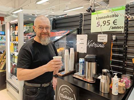 Moro totesi jo elokuussa, että Koskikeskuksen M-marketissa kauppias Jarmo Karhusen kahvi on edullista.