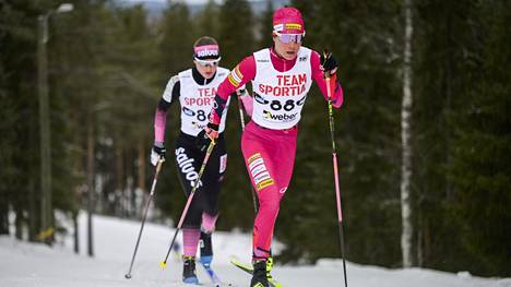 Kerttu Niskanen hiihti Rovaniemen SM-hiihdoissa sunnuntaina ylivoimaiseen voittoon. 
