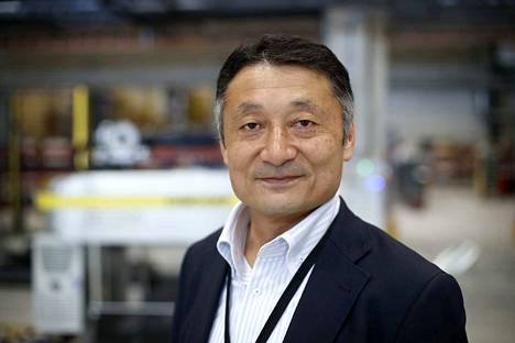 Masatoshi Wakabayashi tuli Cimcorpin toimitusjohtajaksi japanilaisen Murata Machineryn ostettua yhtiön viisi vuotta sitten. Wakabayashi opiskeli tuotantotalouden insinööriksi Yhdysvalloissa. Muratan palveluksessa hän on ollut kaikkiaan 27 vuotta mukaan lukien Cimcorpin vuodet.