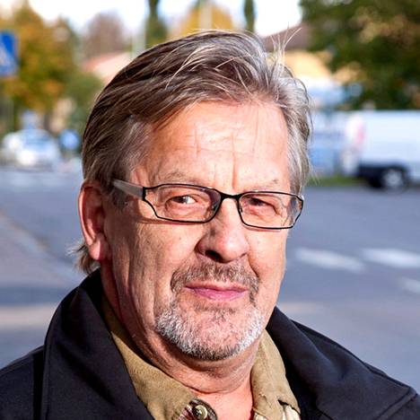 Mäntän Seudun Osuuspankin pitkäaikainen, entinen toimitusjohtaja Erkki Lauronen on kuollut. Hän jäi eläkkeelle toimitusjohtajan tehtävistä vuonna 2011.