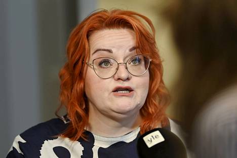 Tehyn puheenjohtaja Millariikka Rytkönen kertoo olevansa pettynyt alan työtaistelujen vuoksi säädetyn potilasturvallisuuslain hyväksymiseen.