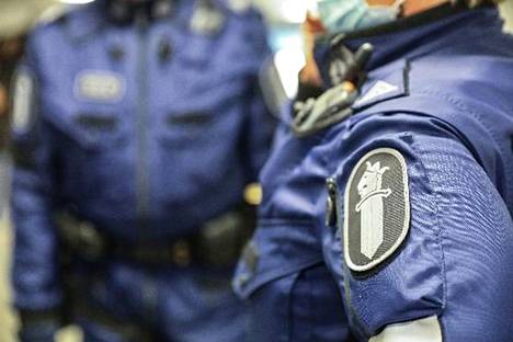 Lounais-Suomessa poliisi hälytettiin pyhien aikana 25 kertaa avuksi asiakkaan itsetuhoisuuden tai tähän liittyvän avunpyynnön vuoksi. 