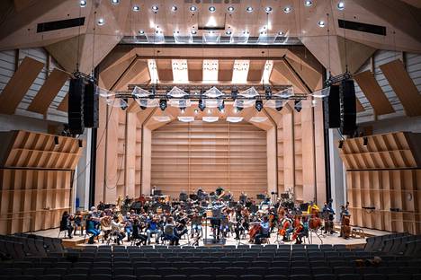 Tampere Filharmonia tuli ylimääräisiin töihin, kun apua tarvittiin.