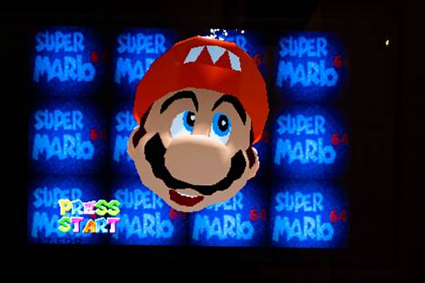 Super Mario Nintendo 64 -pelin alussa.