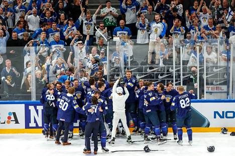 Suomi juhli maailmanmestaruutta Tampereella 2022.