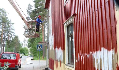 Työväentalo maalattiin punaiseksi - Uutiset - Suur-Keuruu