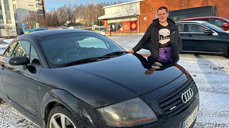 Jerna Rytkösen Audista tuli puhdistuksen jälkeen siisti eikä maalisotkuista ollut jälkeäkään. Autonsotkijaksi paljastui nopeasti teon aikaan vain 9-vuotias poika. 